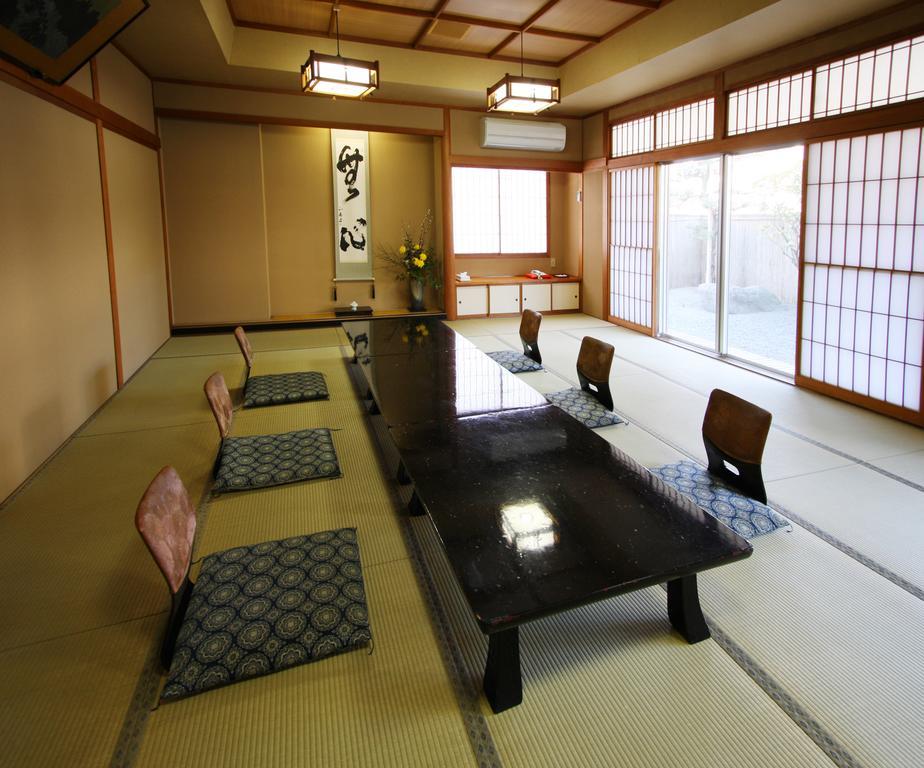 Kohan No Yado Yoshidaya Sado Exterior photo
