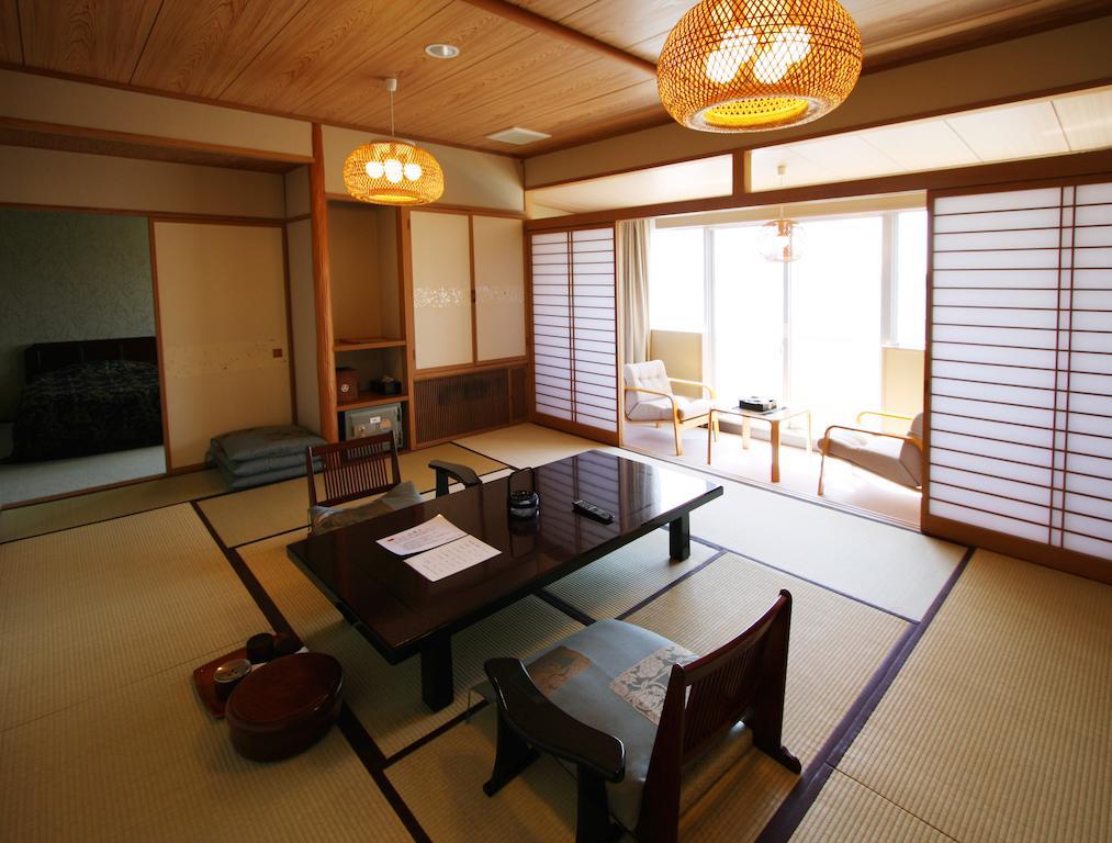 Kohan No Yado Yoshidaya Sado Exterior photo